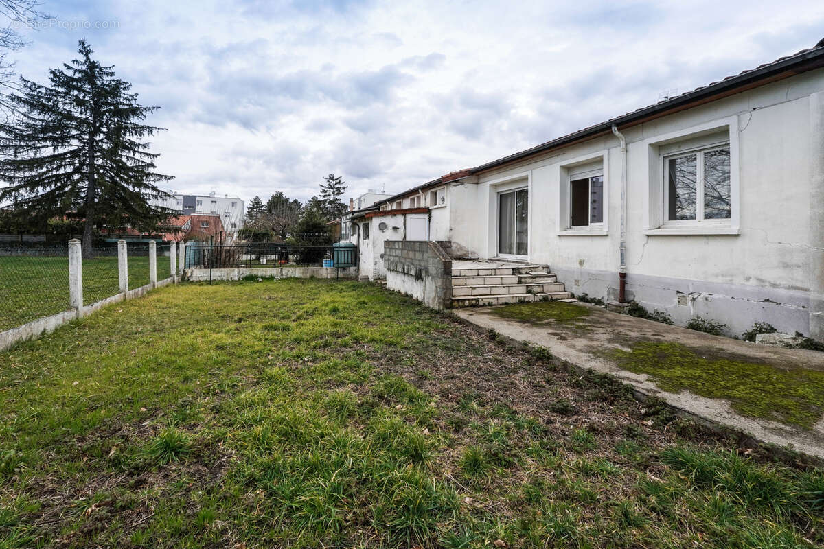 Maison à PONT-DU-CHATEAU