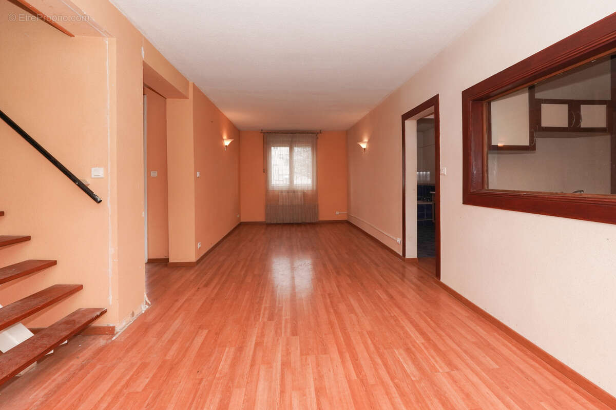 Maison à PONT-DU-CHATEAU