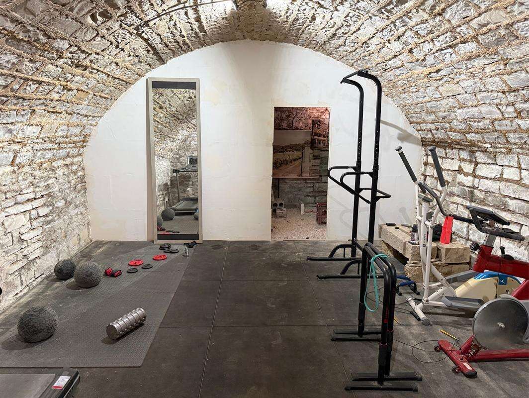 Maison à CORCELLES-LES-MONTS