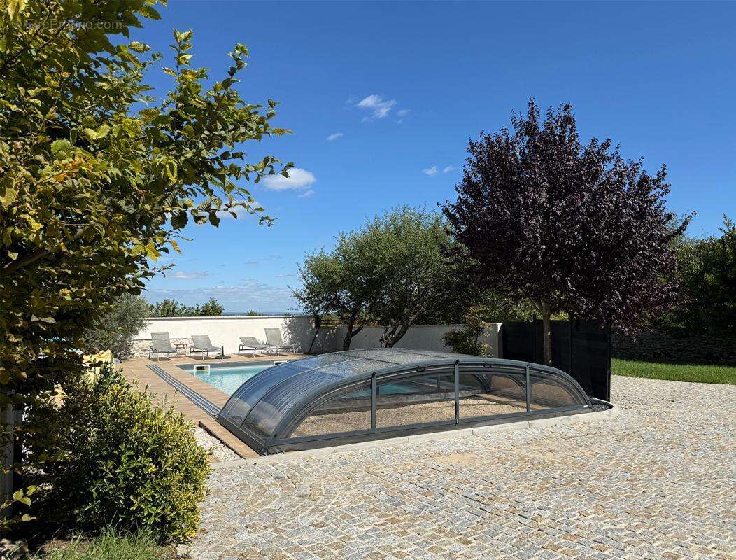 Maison à CORCELLES-LES-MONTS