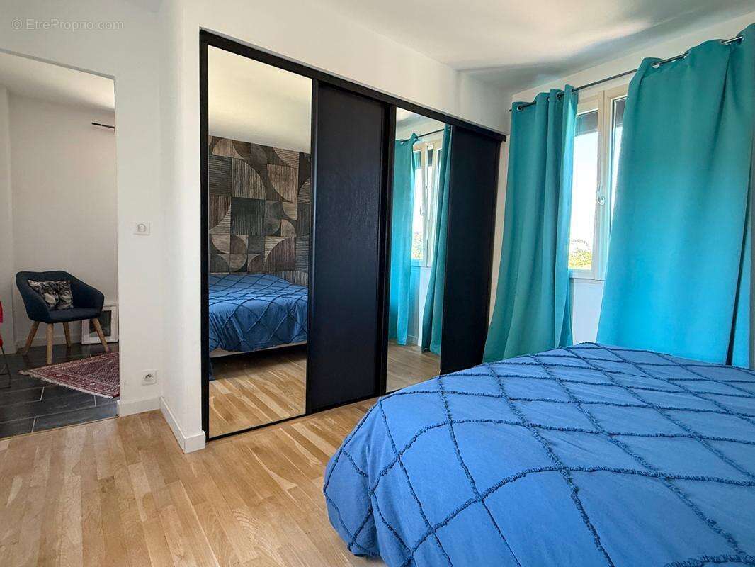 Maison à CORCELLES-LES-MONTS