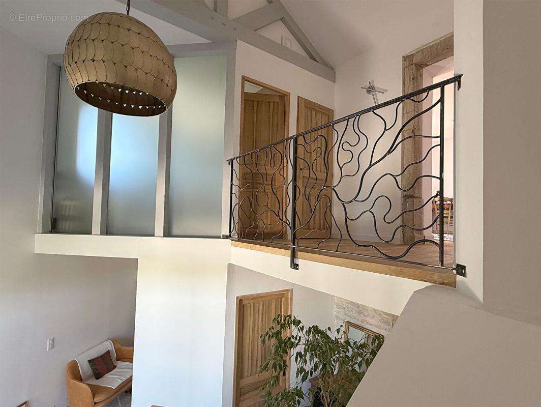 Maison à CORCELLES-LES-MONTS