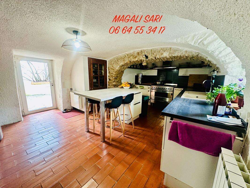 Maison à SAINT-MARTIN-DE-VALGALGUES