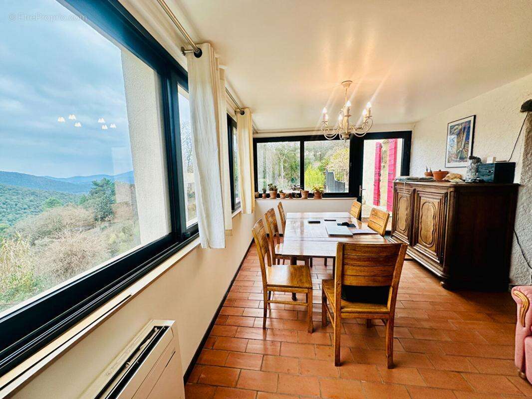 Maison à SAINT-MARTIN-DE-VALGALGUES