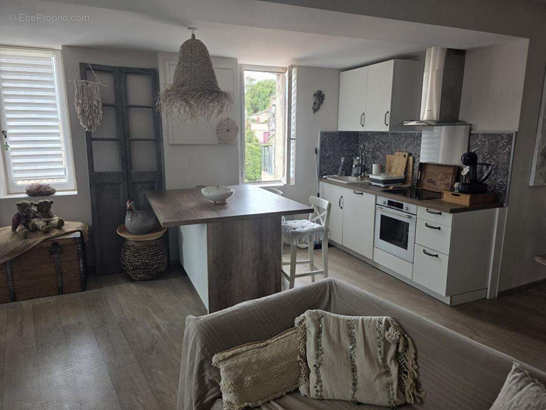 Appartement à LA CADIERE-D&#039;AZUR