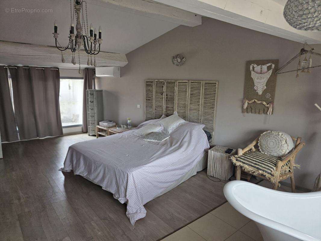 Appartement à LA CADIERE-D&#039;AZUR