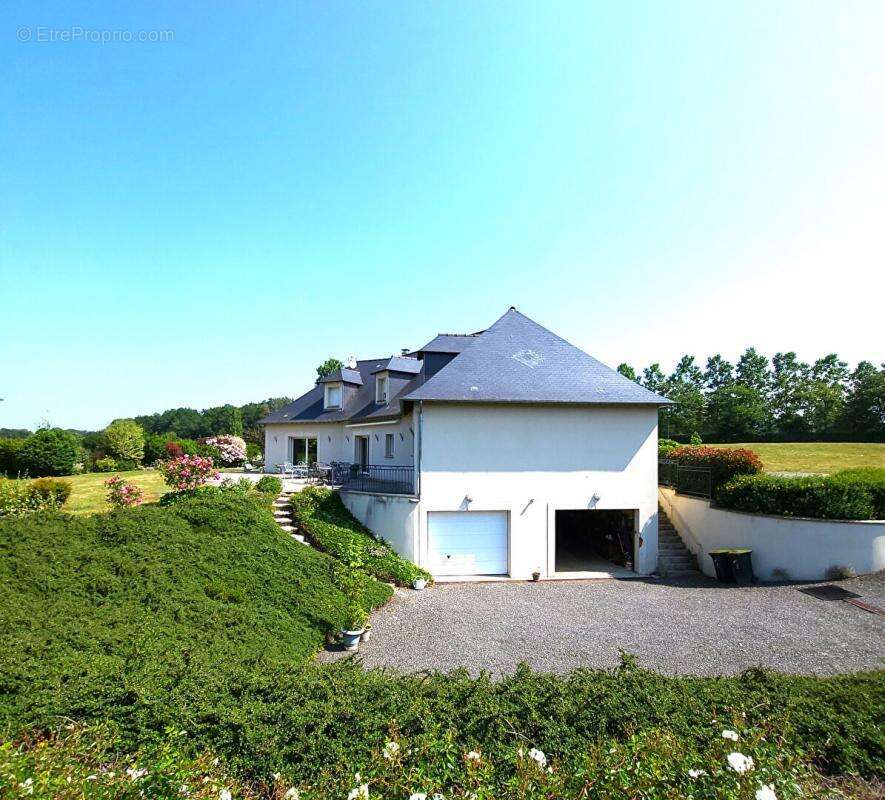 Maison à DAMVILLE