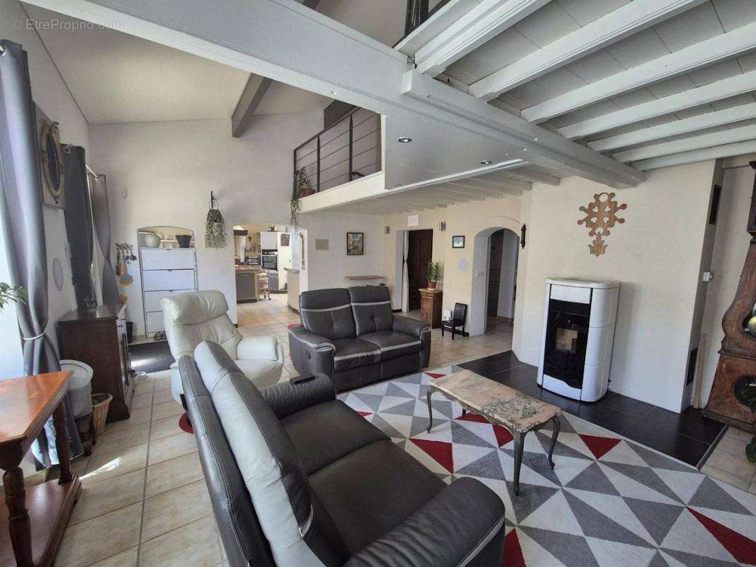 Maison à PUYCASQUIER