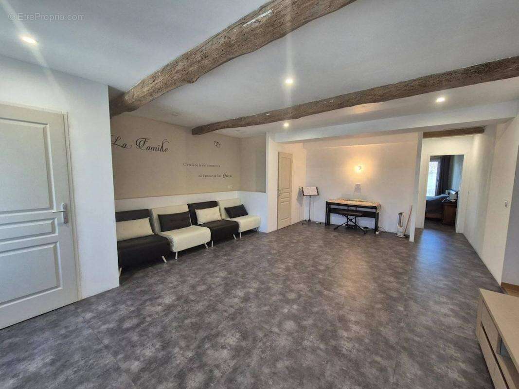 Maison à PUYCASQUIER