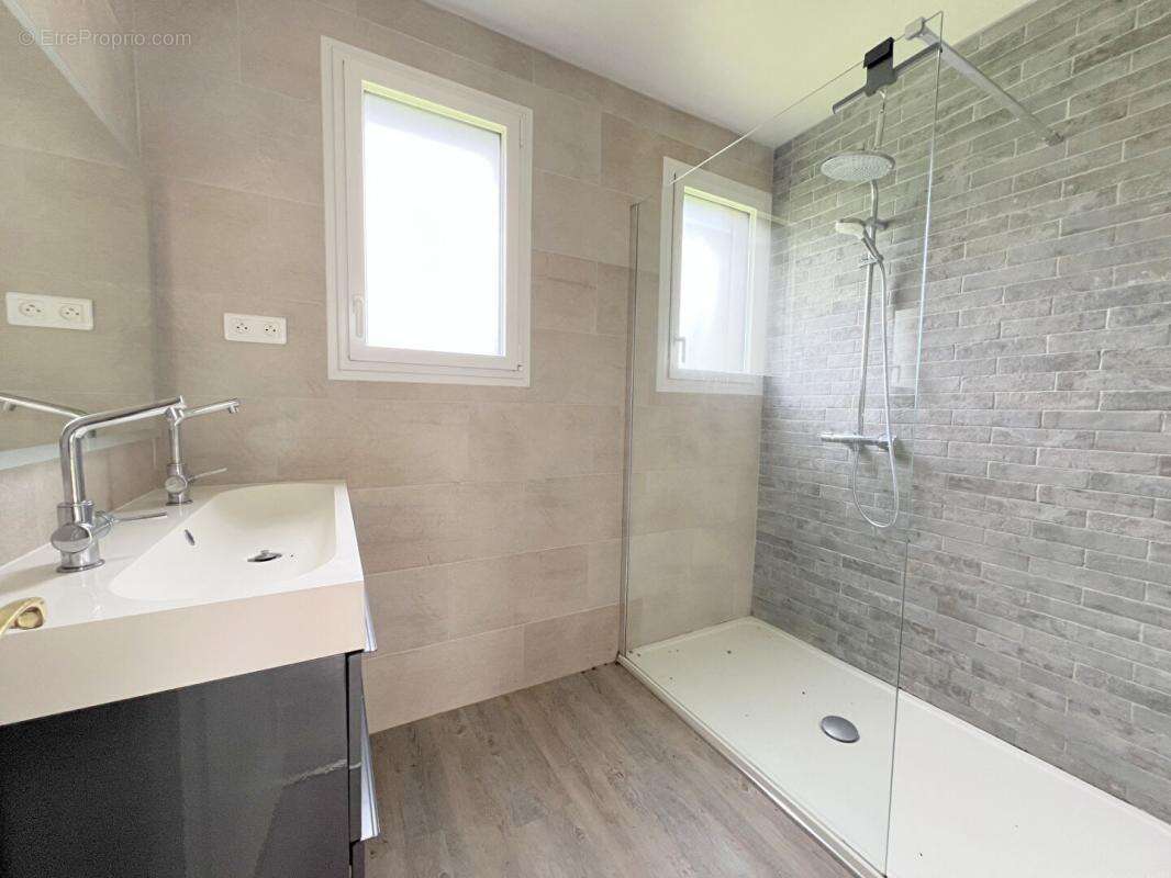 Maison à SAVIGNE-L&#039;EVEQUE