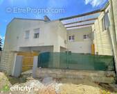 Appartement à SAINT-MEDARD-DE-GUIZIERES