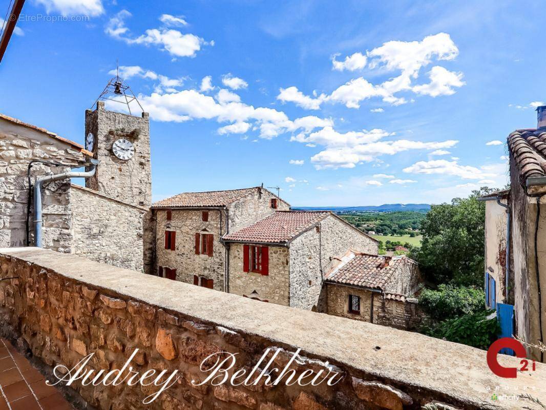 Maison à VEZENOBRES