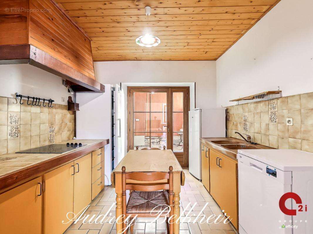 Maison à VEZENOBRES