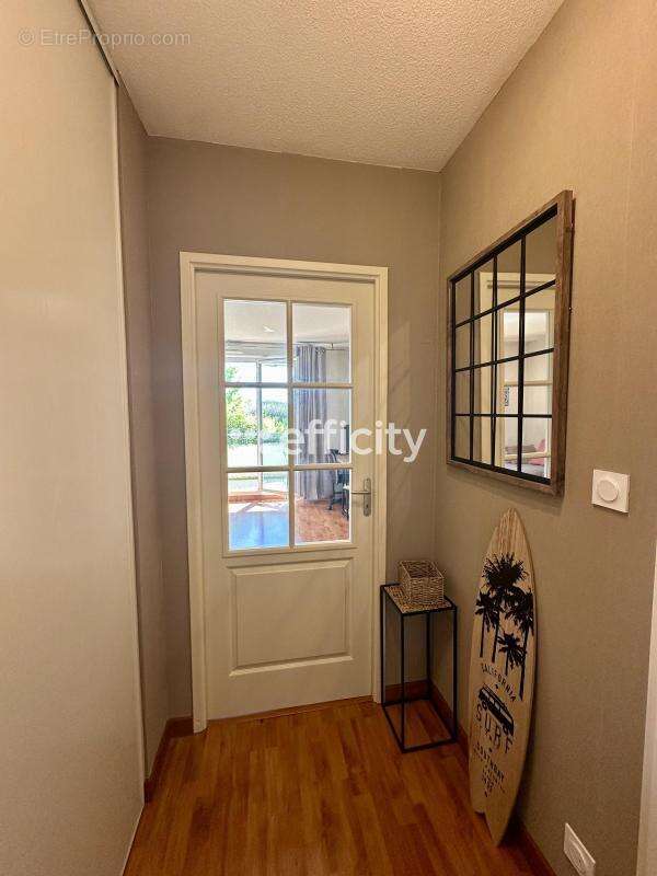 Appartement à FROUZINS