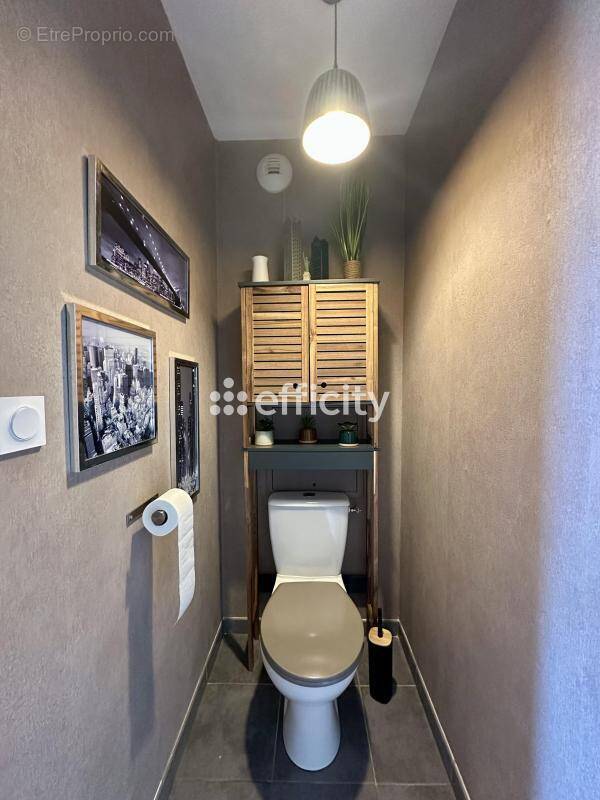 Appartement à FROUZINS