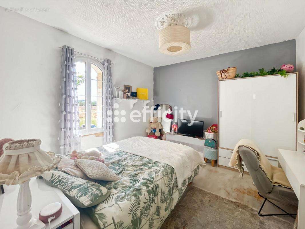 Maison à SAINT-LAURENT-DES-VIGNES