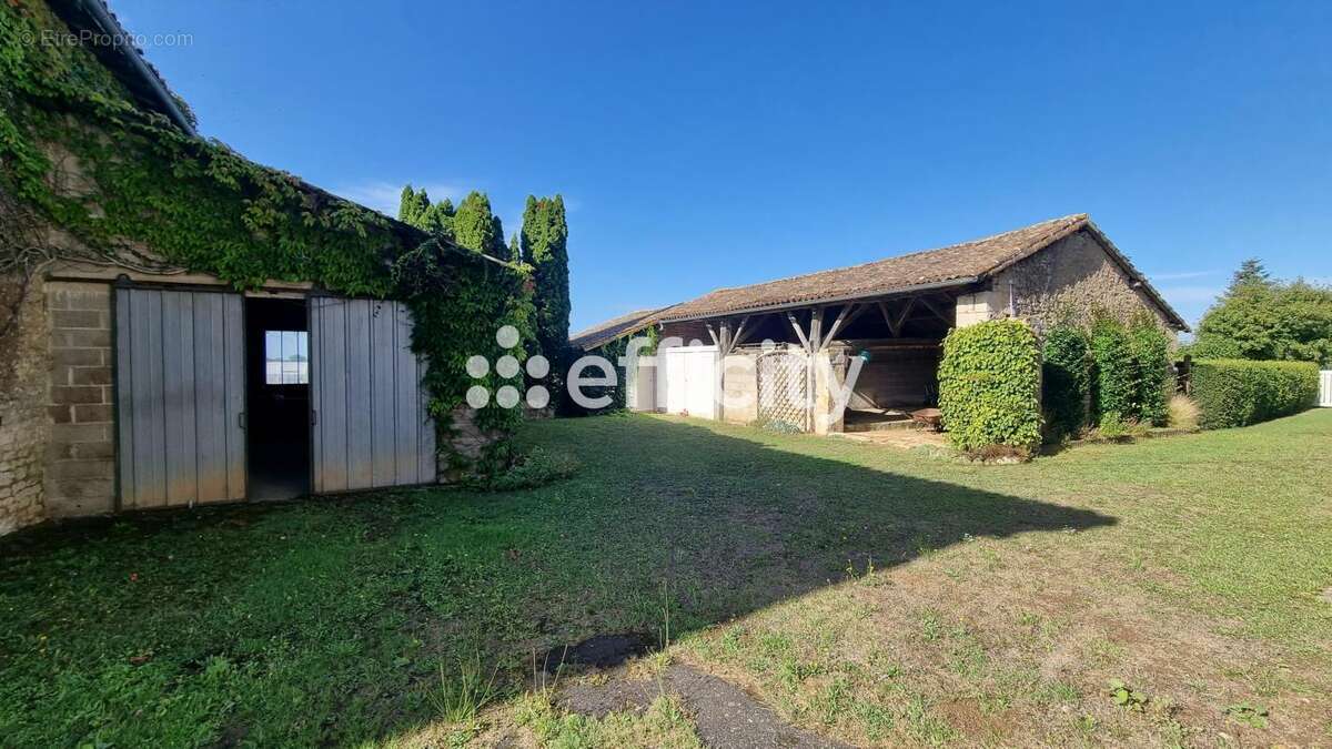 Maison à VILLEFAGNAN