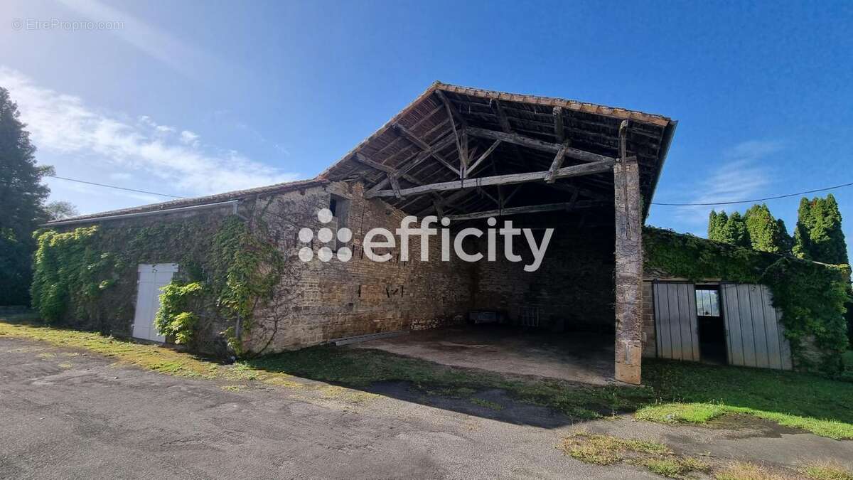 Maison à VILLEFAGNAN