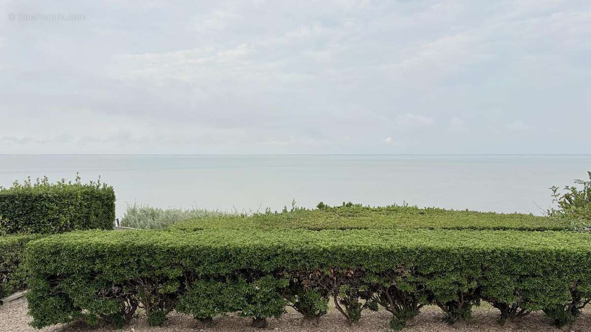 Appartement à MESCHERS-SUR-GIRONDE
