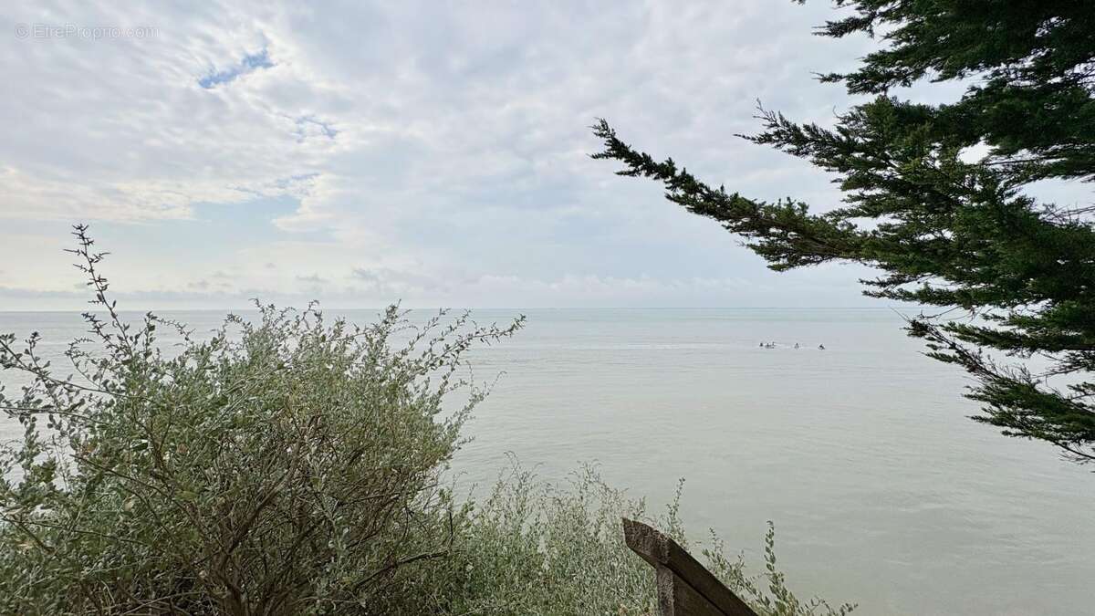Appartement à MESCHERS-SUR-GIRONDE