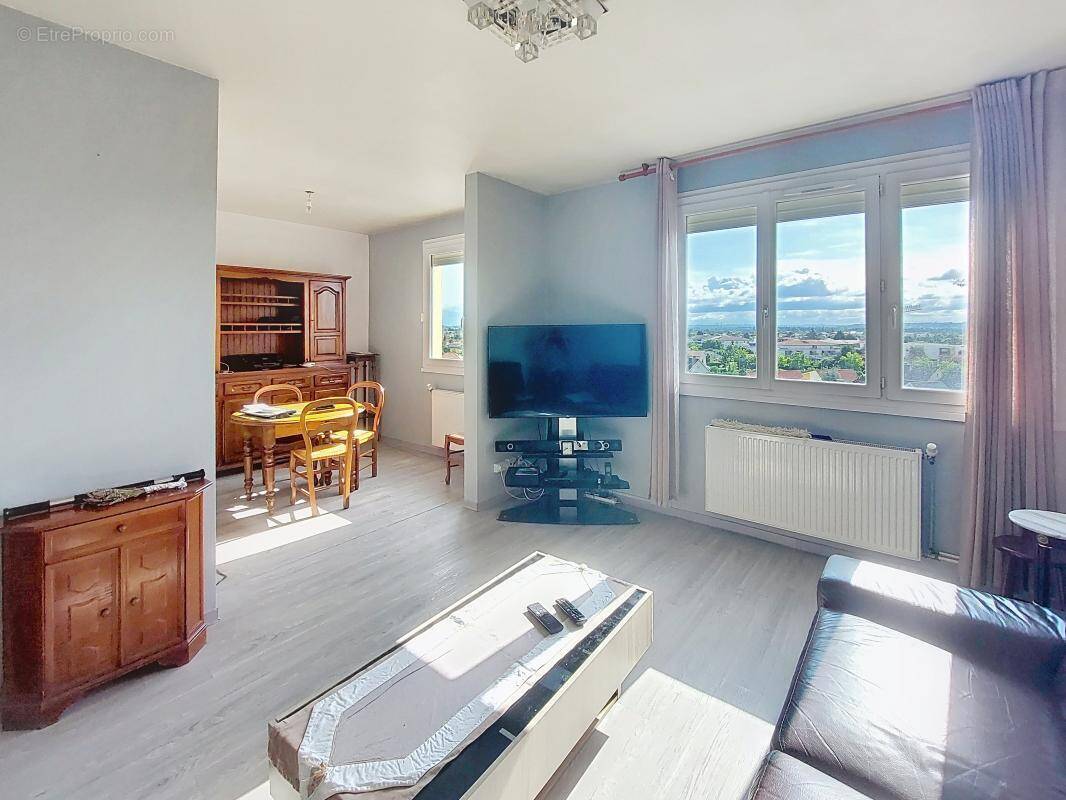 Appartement à CORBAS