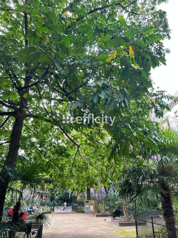 Appartement à PARIS-18E