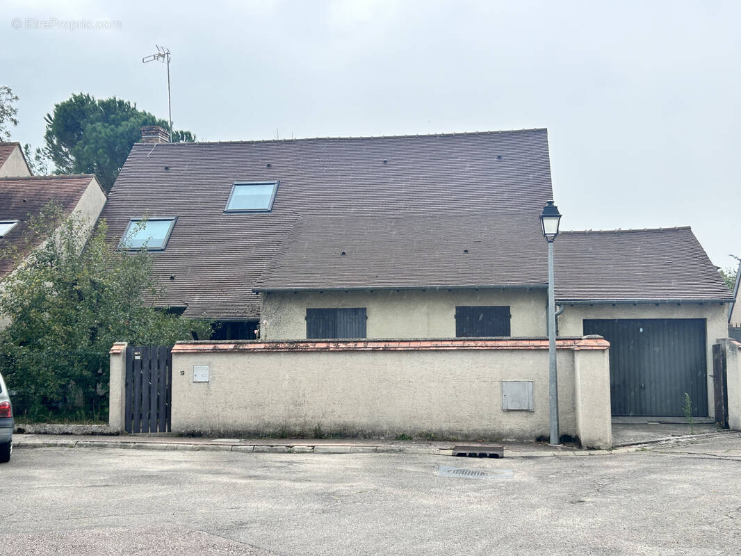 Maison à ROSNY-SUR-SEINE