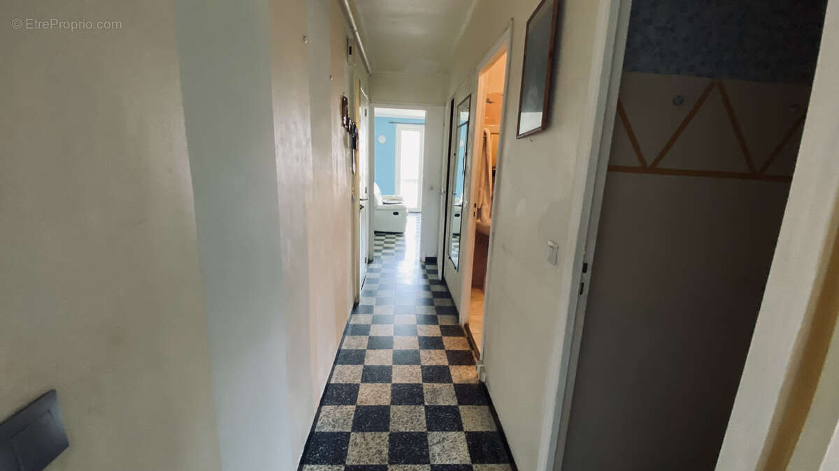 Appartement à MARSEILLE-3E