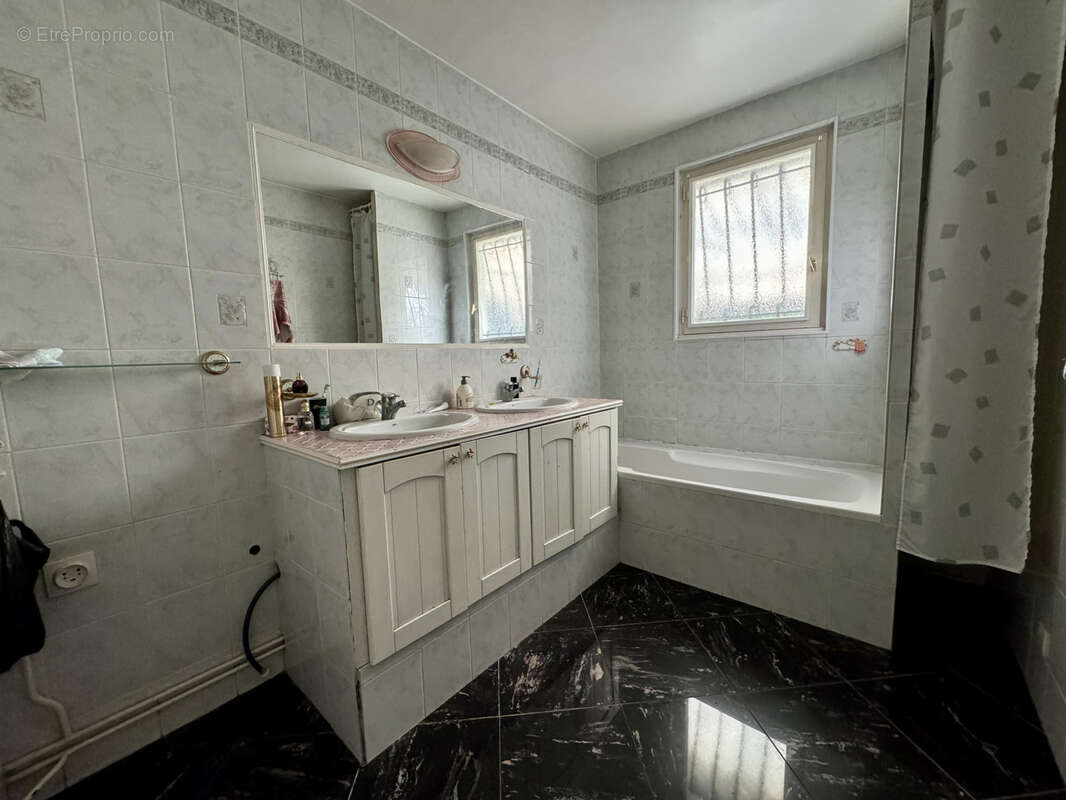 Maison à MONTCRESSON