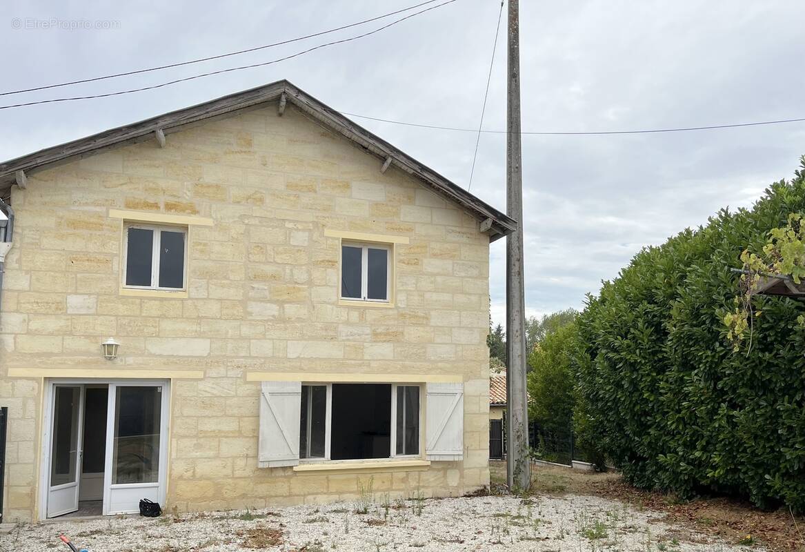 Maison à SAINT-SULPICE-ET-CAMEYRAC