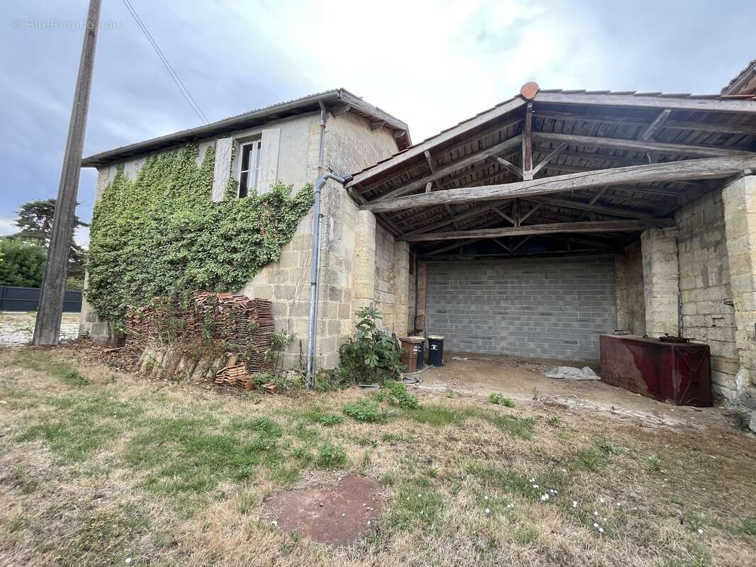 Maison à SAINT-SULPICE-ET-CAMEYRAC