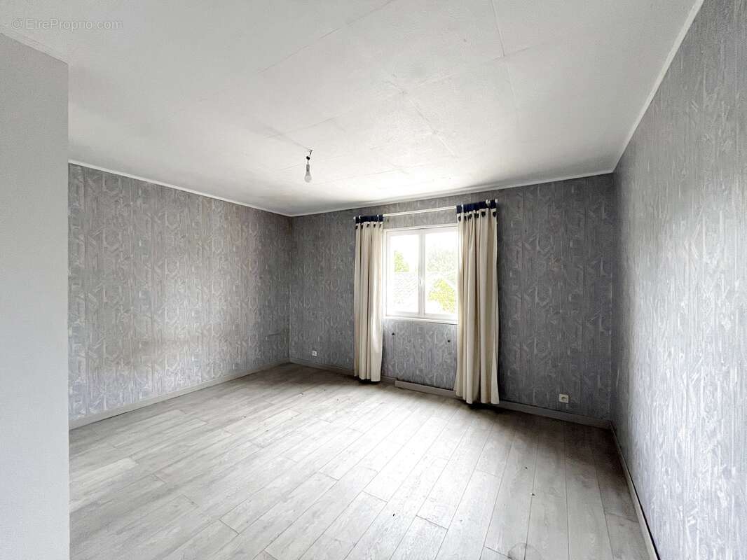 Maison à SAINT-SULPICE-ET-CAMEYRAC