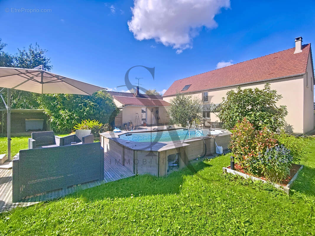 Maison à PERS-EN-GATINAIS