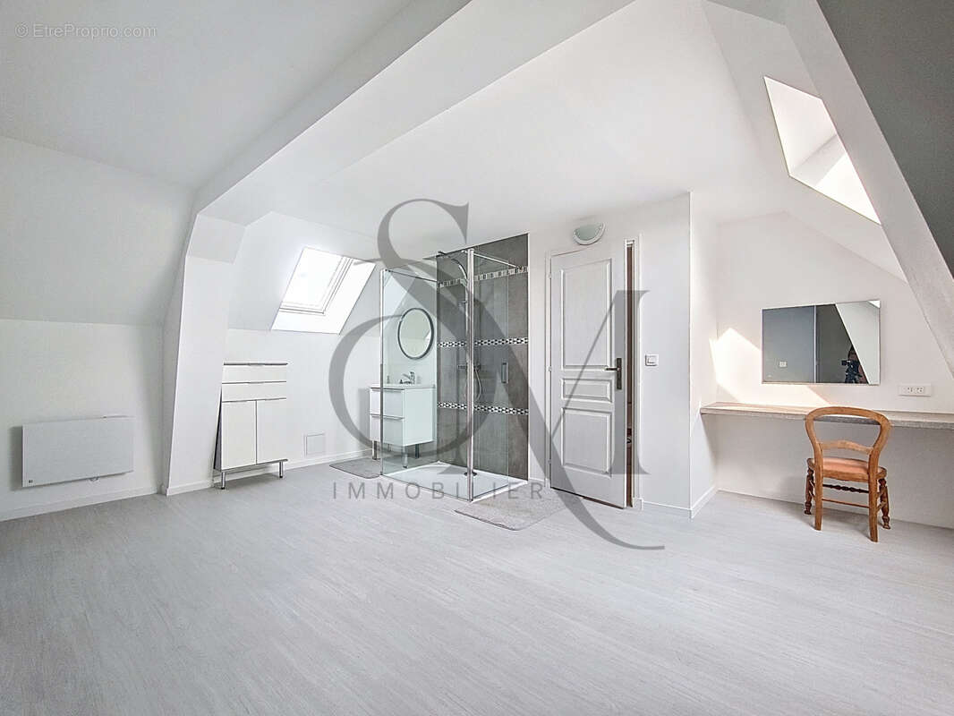 Maison à PERS-EN-GATINAIS