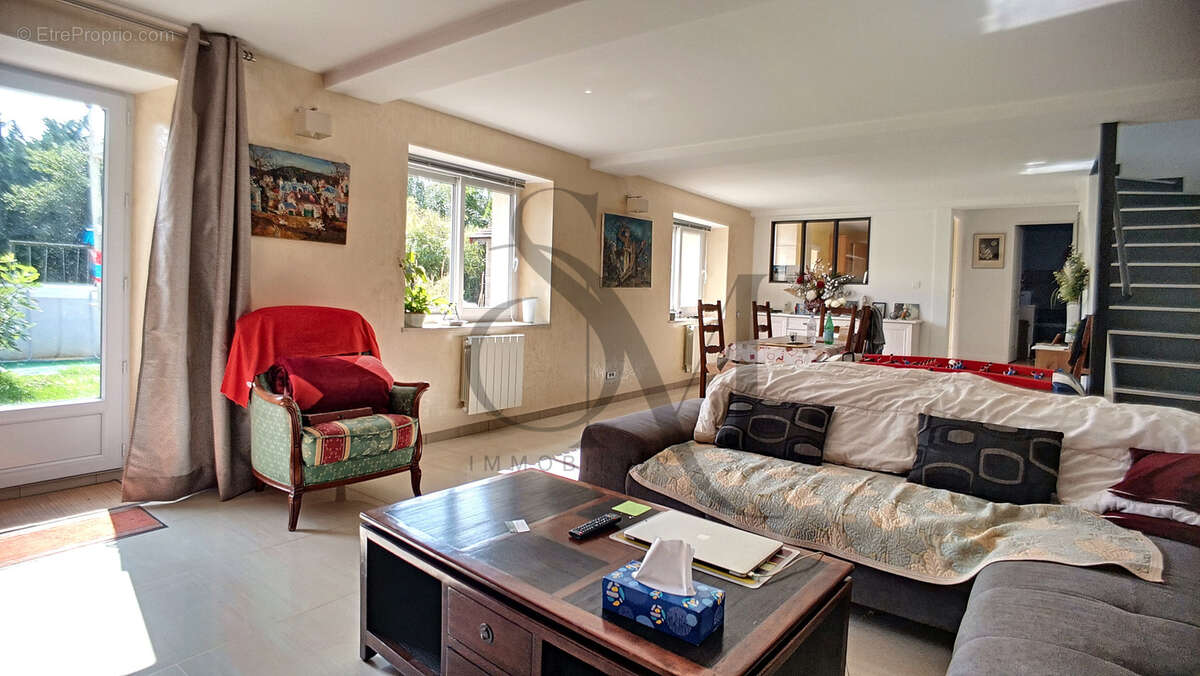 Maison à PERS-EN-GATINAIS