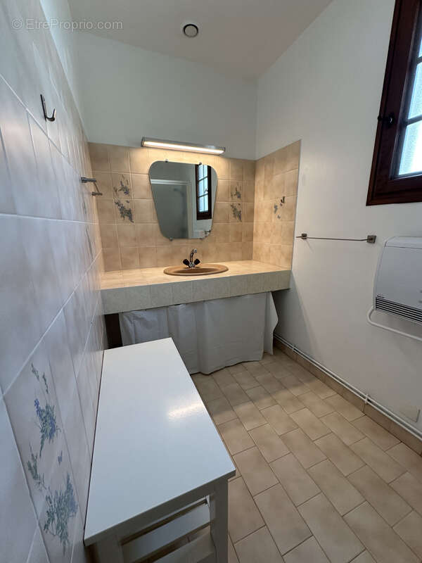 Maison à LA ROCHE-CHALAIS