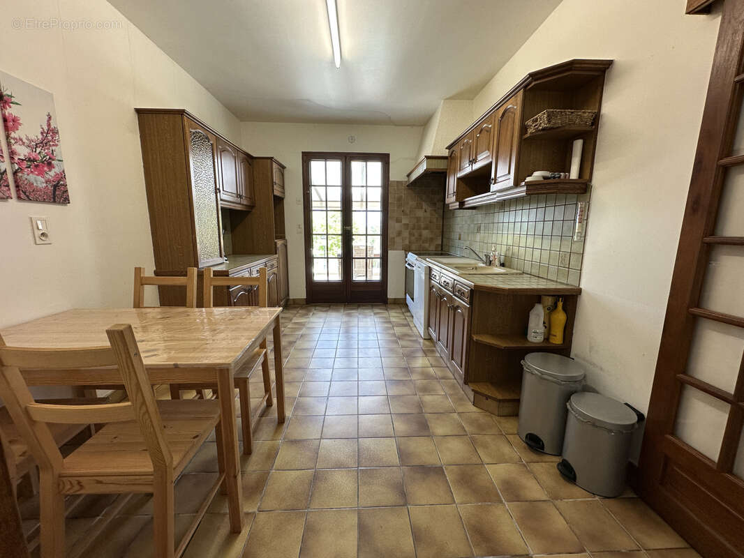 Maison à LA ROCHE-CHALAIS