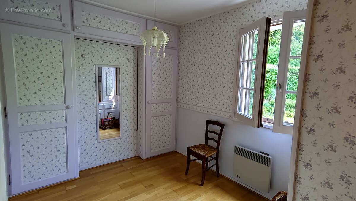 Maison à CIVRIEUX-D&#039;AZERGUES