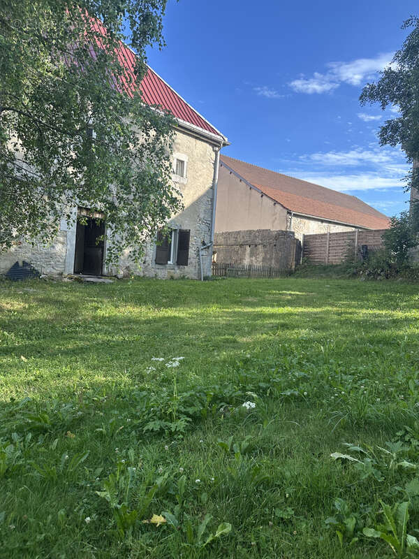 Appartement à CHAUX-NEUVE