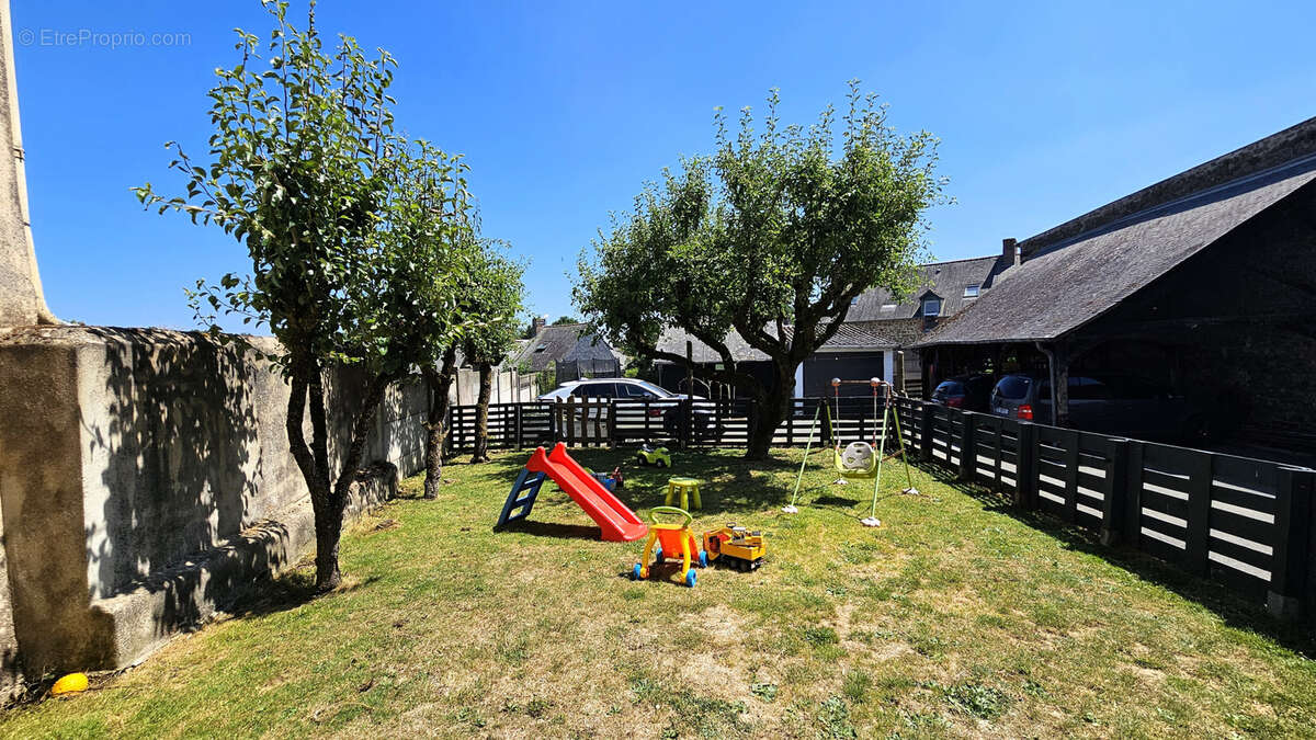 Maison à LOUVIGNE-DE-BAIS