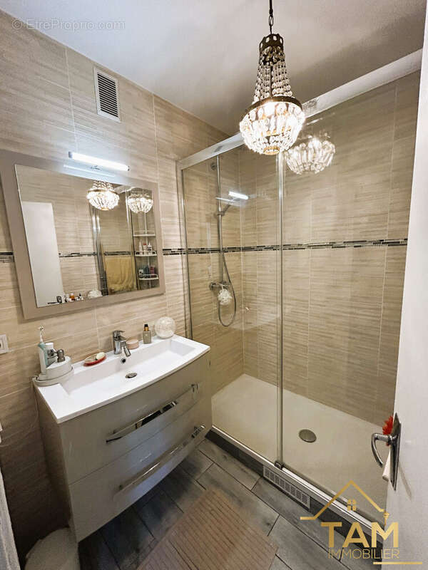 Appartement à FONTENAY-LE-FLEURY