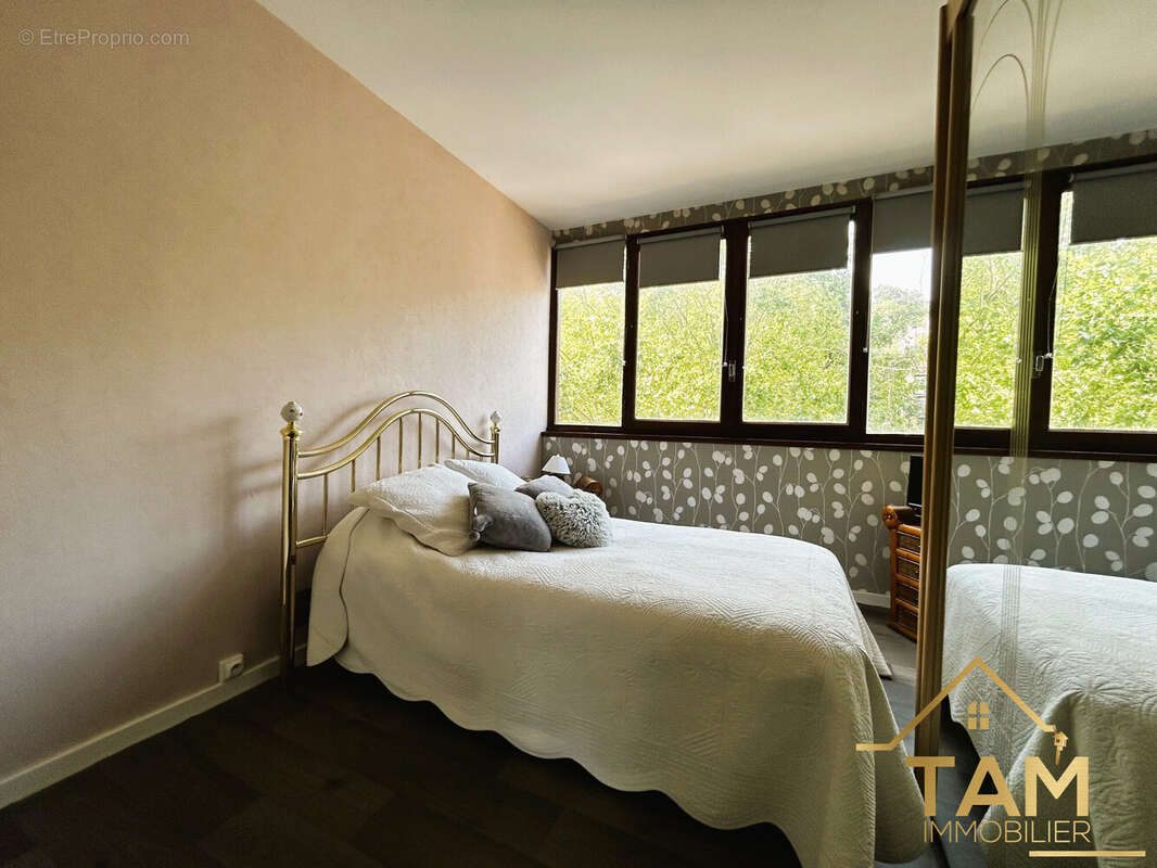 Appartement à FONTENAY-LE-FLEURY