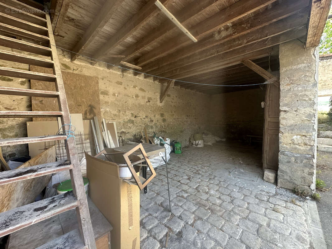 Maison à SAINT-MARTIN-EN-BIERE