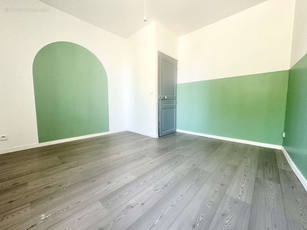 Maison à SAINT-MARTIN-EN-BIERE