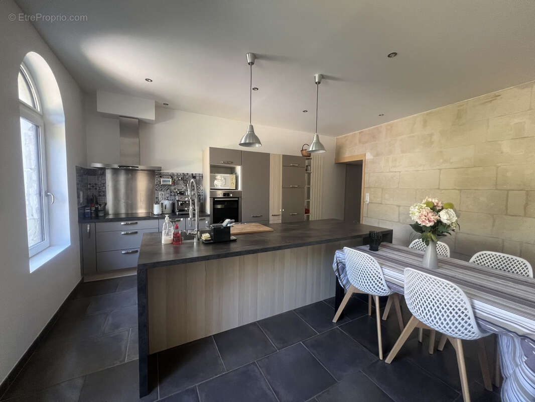 Maison à SAINT-CYR-SUR-LOIRE