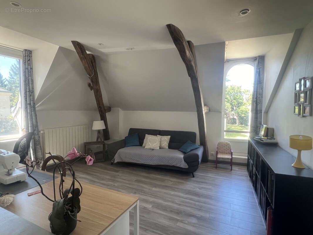 Maison à SAINT-CYR-SUR-LOIRE