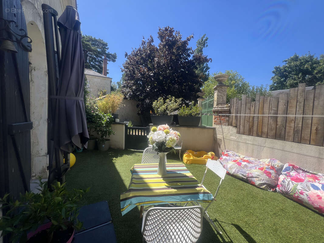 Maison à SAINT-CYR-SUR-LOIRE