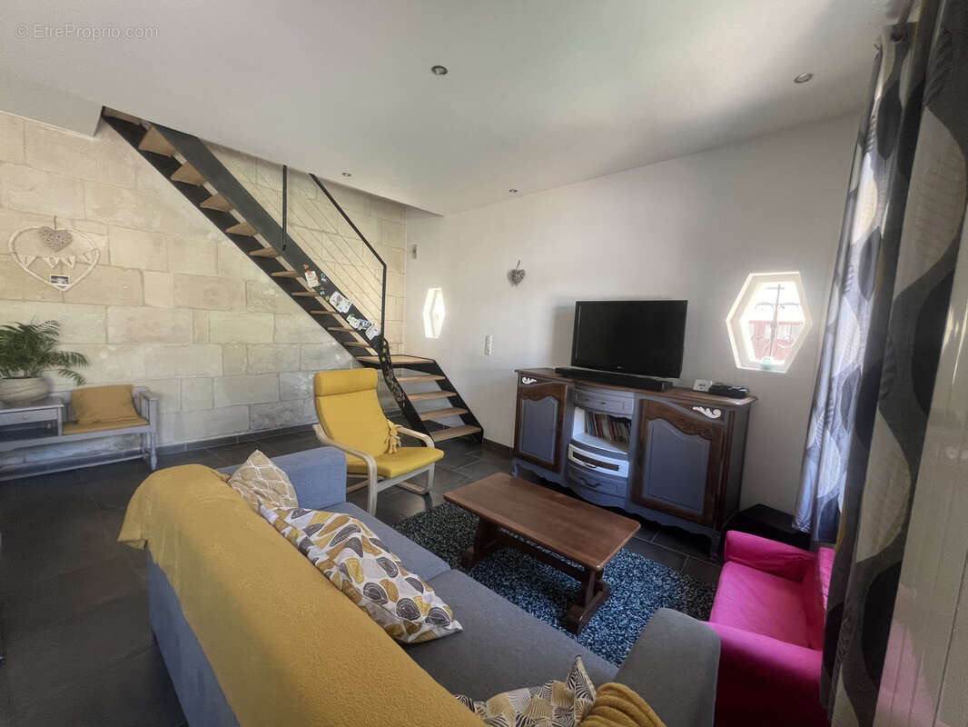 Maison à SAINT-CYR-SUR-LOIRE