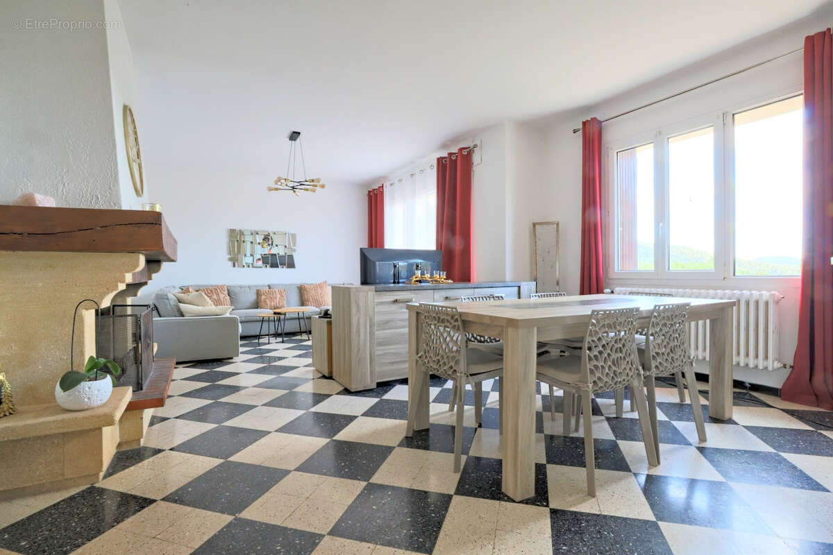 Maison à PIERREFEU-DU-VAR