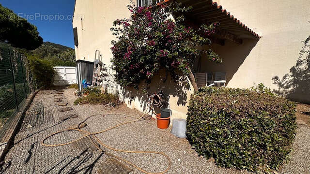 Appartement à BORMES-LES-MIMOSAS